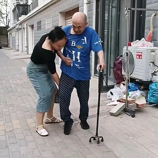 美心丽丽