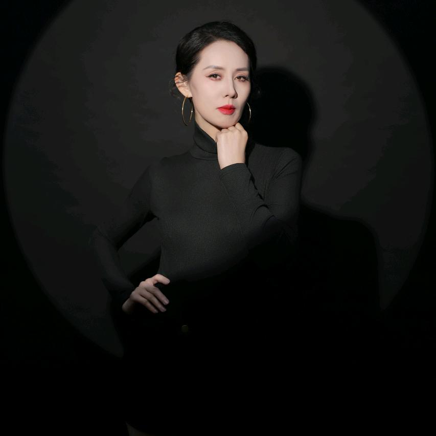 烟T范儿--紫儿时尚美育