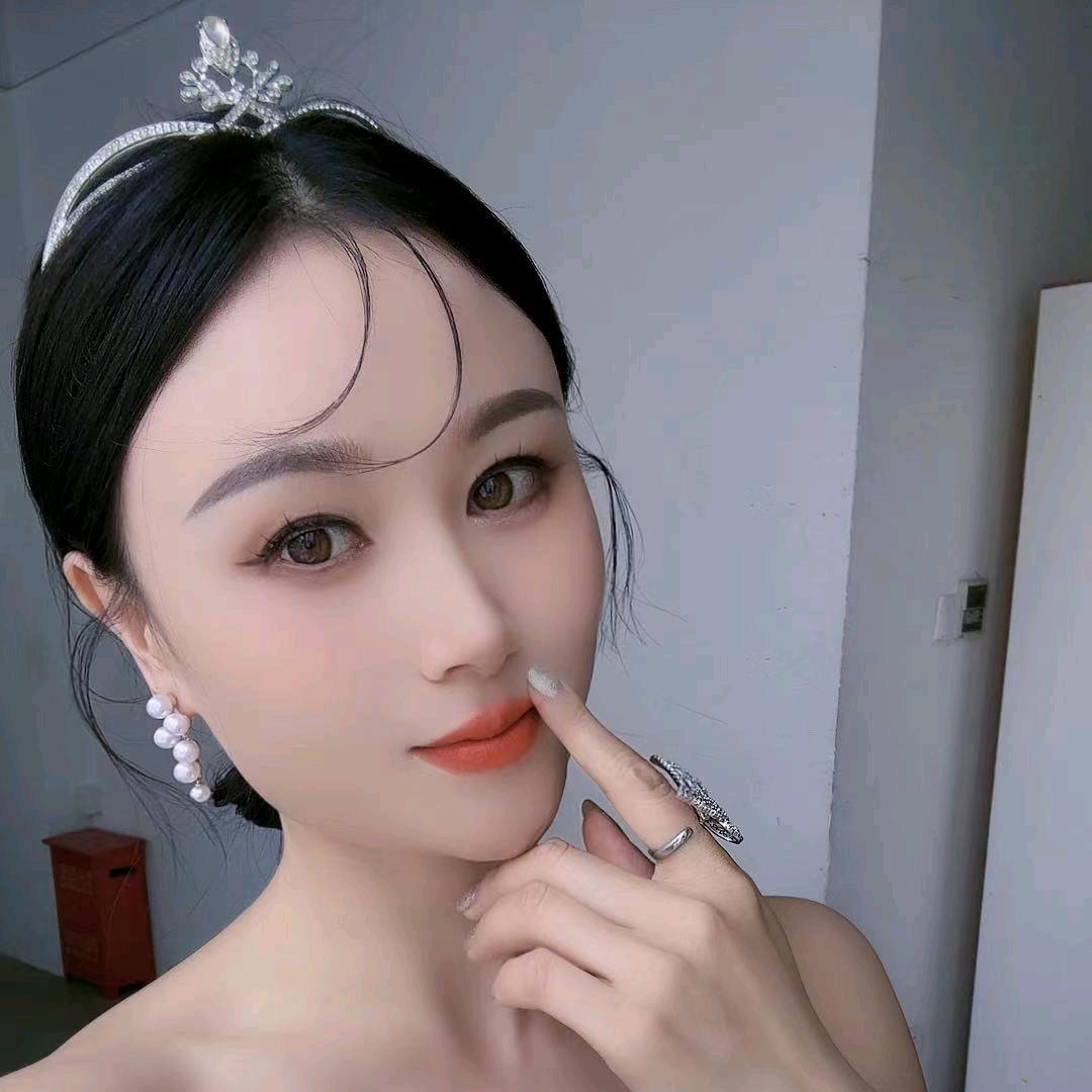 王小姐的女装店