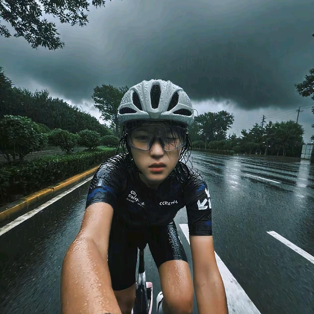 人道洛阳花似锦