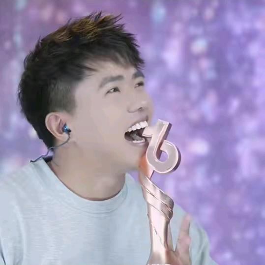 我是奶龙16🍀，