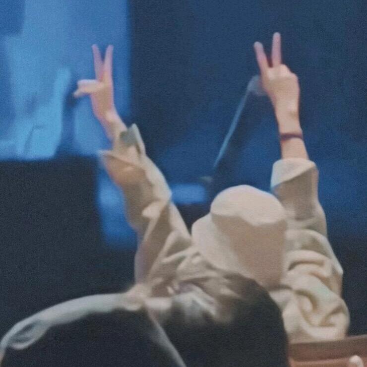 傑”