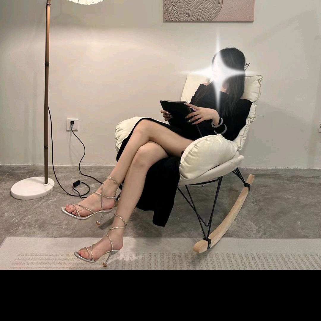 刚满19的天选之女