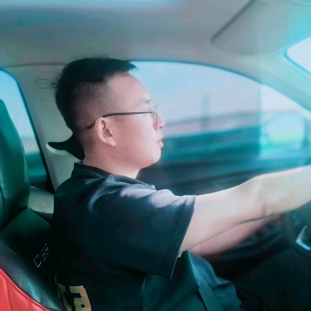 风行千里……