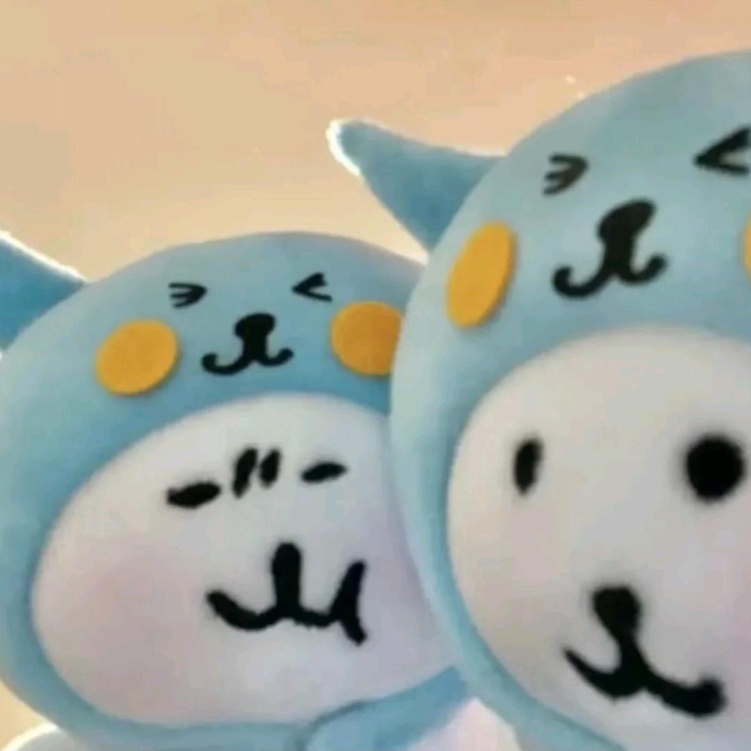 小露.