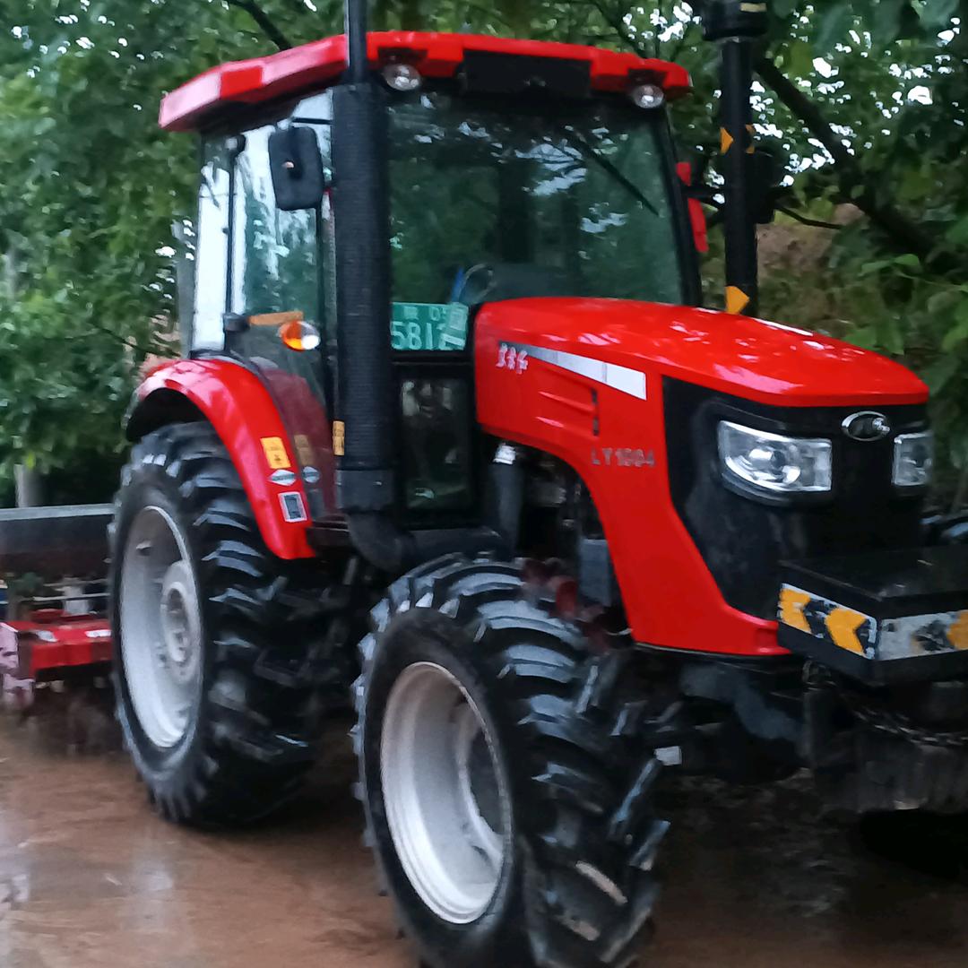 👑拖拉机小哥👑