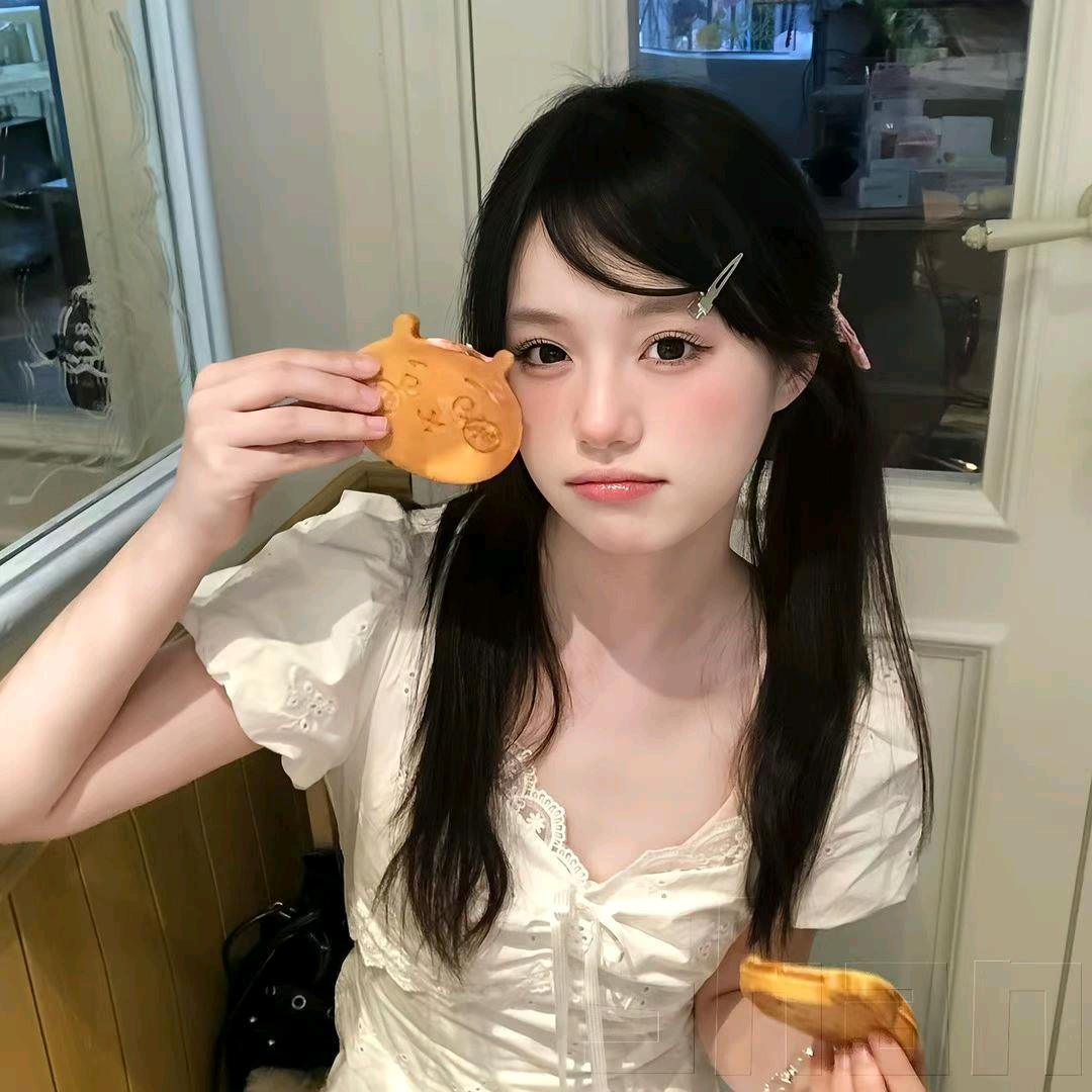 921.