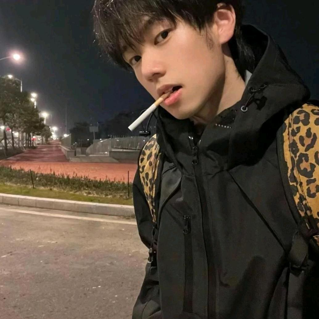 成福俊.
