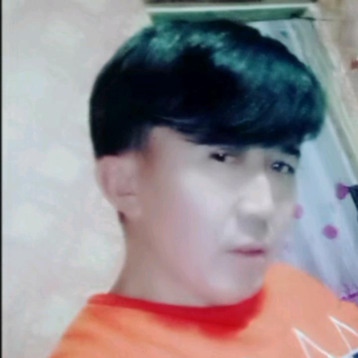 江明，