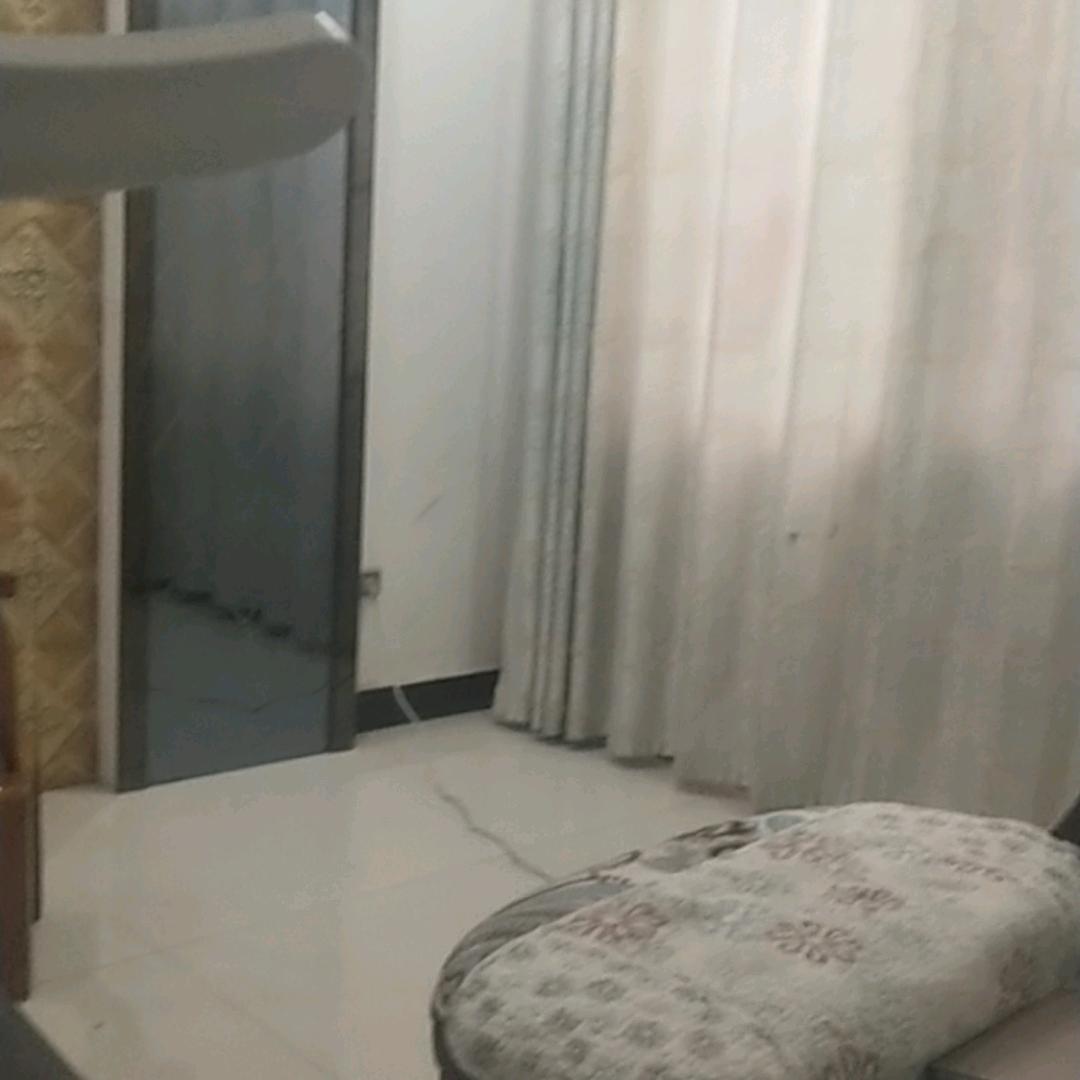 佳哥在找102