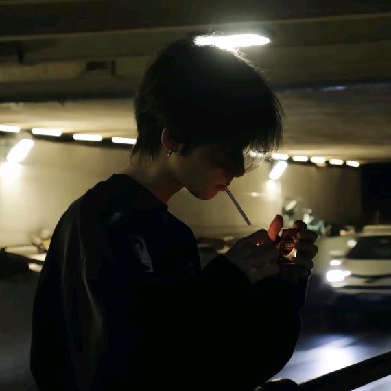 不想梨泥       .ە