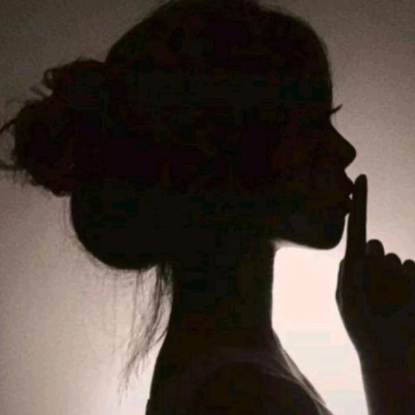 笑而不语🧊💔এ⁵²º᭄এ💕