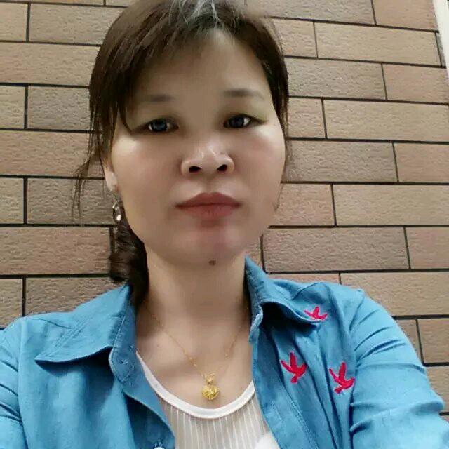 七彩168衣饰      