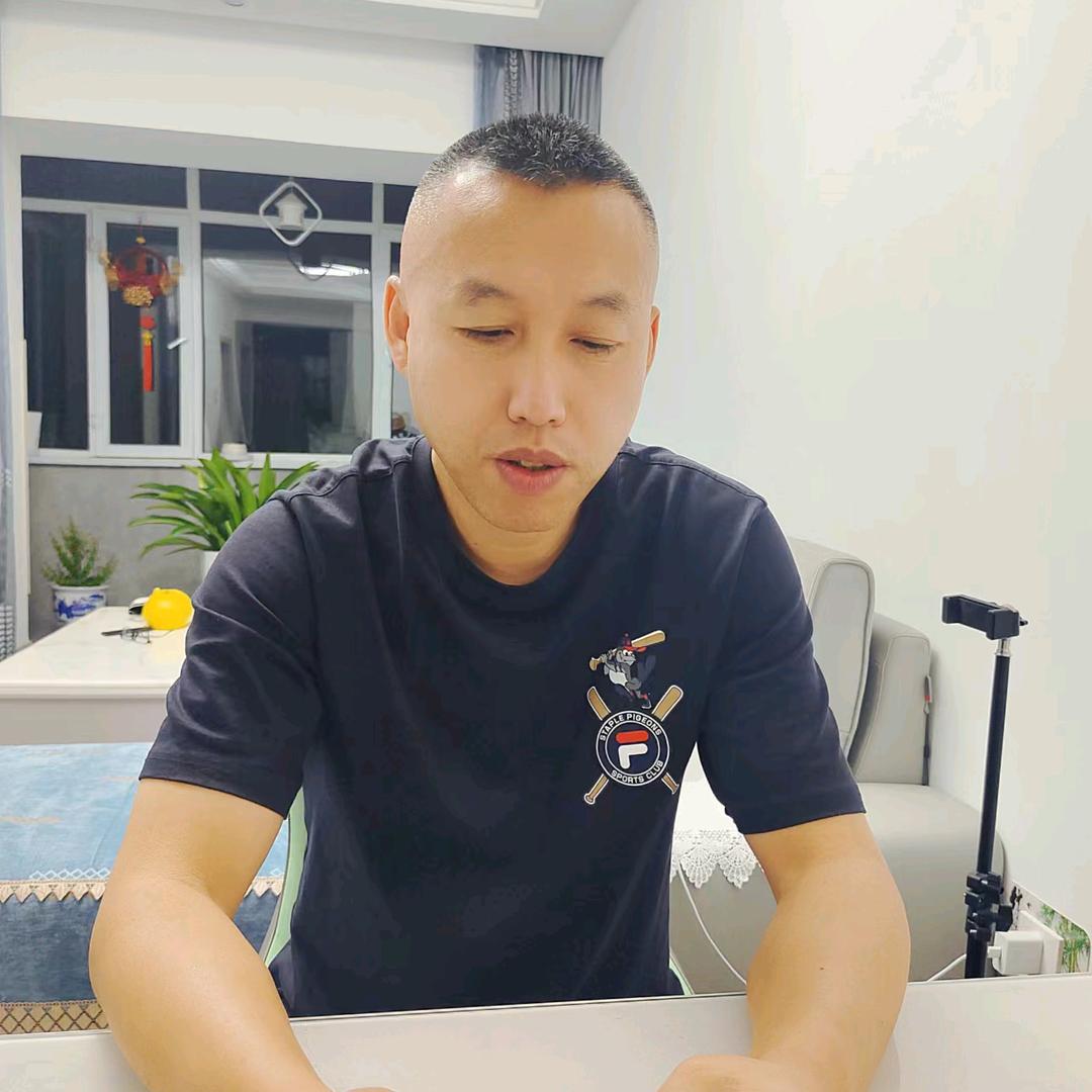 JJ小秋
