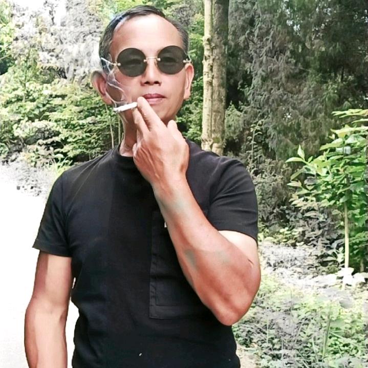 古。。。月。。。望