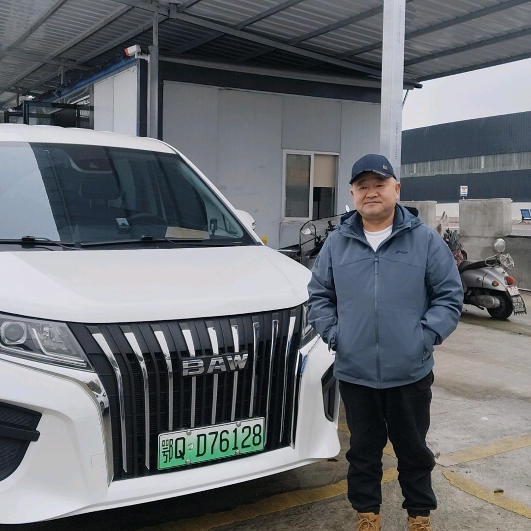 旅游包车 李洪波