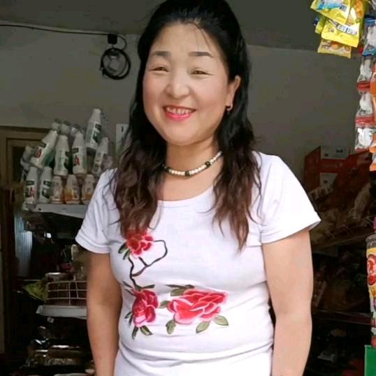 姐没人疼没人爱