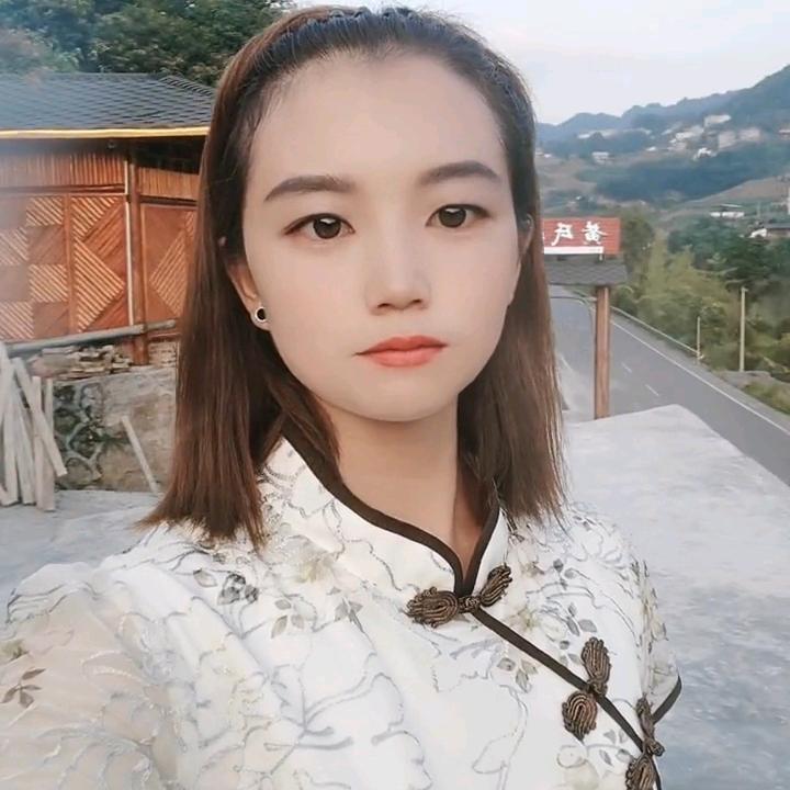 黄氏庄园酒店柴火鸡官方号