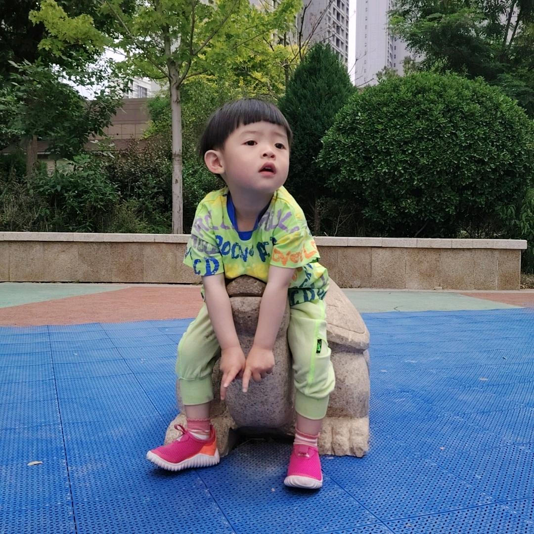 太阳。大叔2食堂2楼