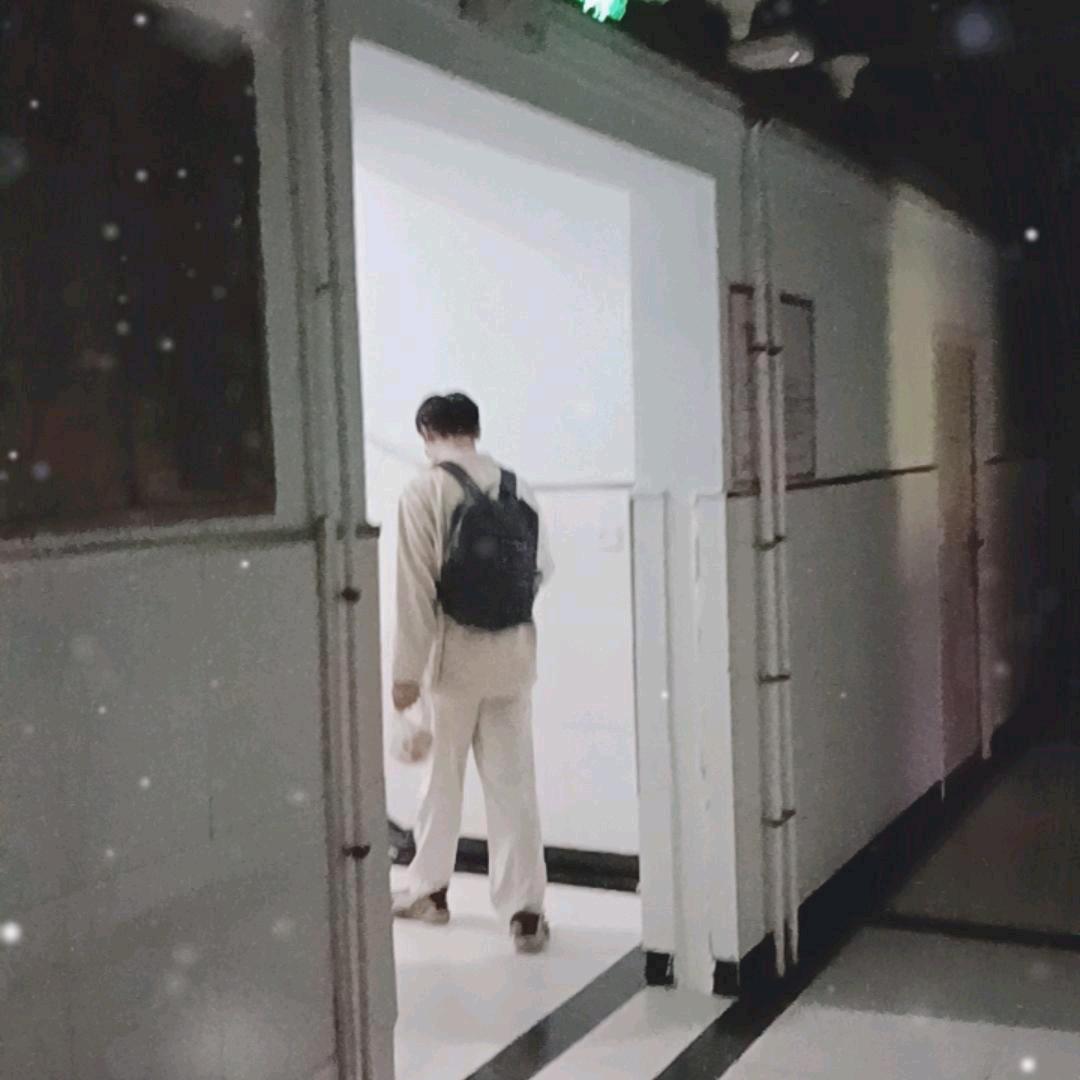 刘明