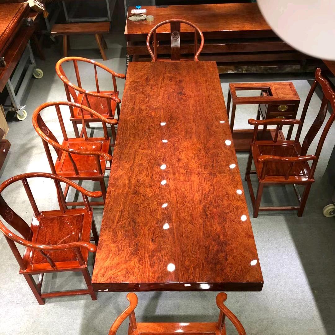 张家港市中杰者大板家具店