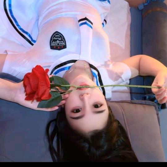 雅致澜庭.抱花富