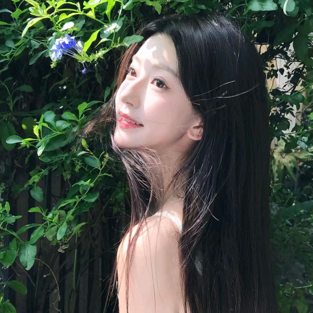 爱笑的辣妹
