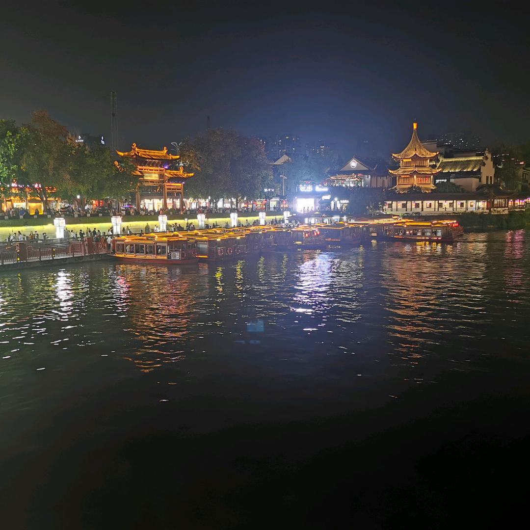 张亮麻辣烫宝龙广场店