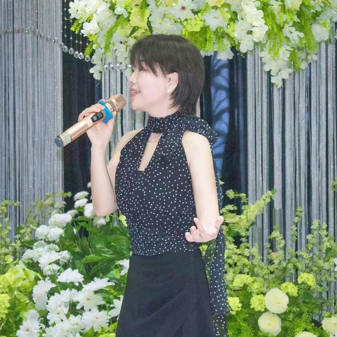 连发传媒 小伍