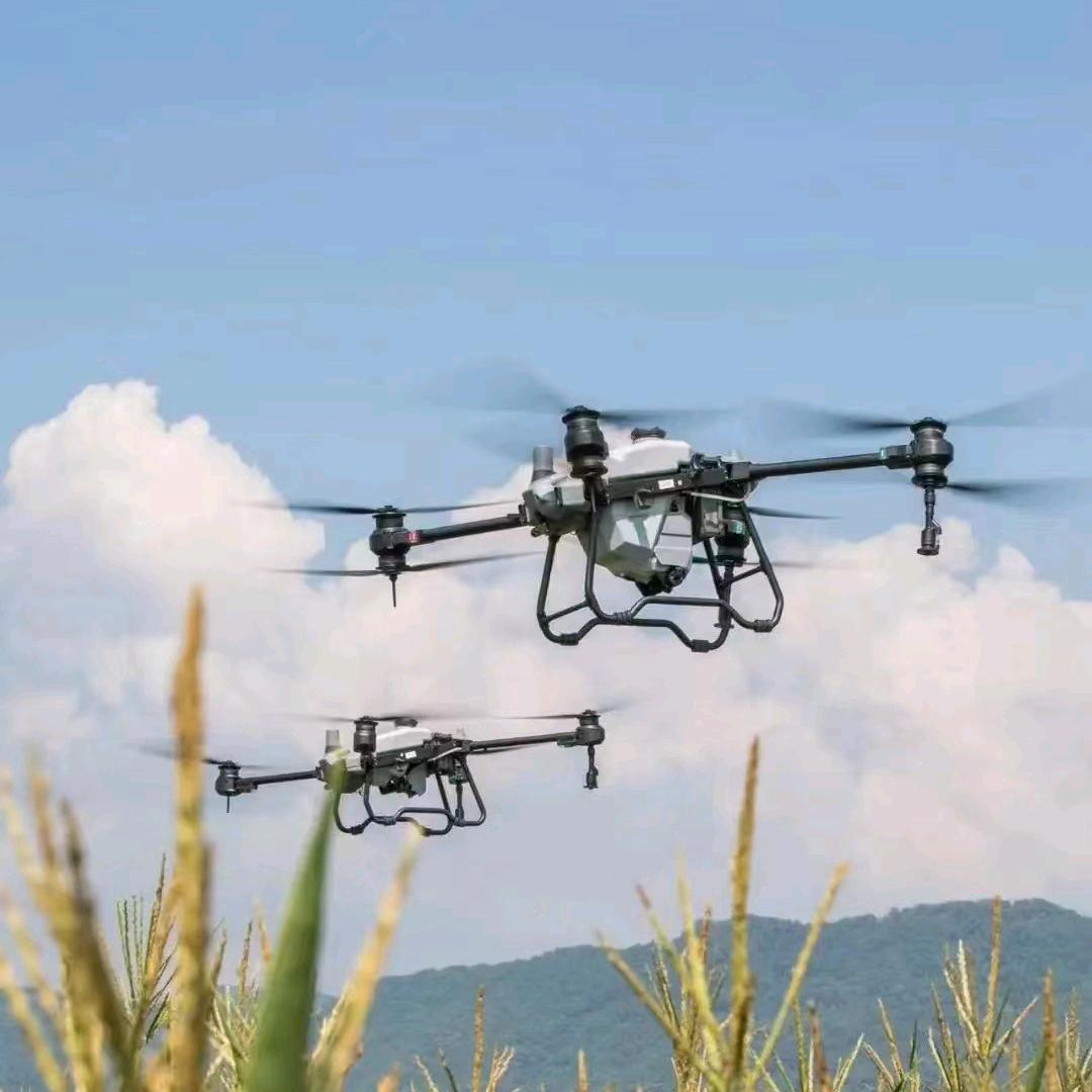 无人机喷涂防腐光伏清洗