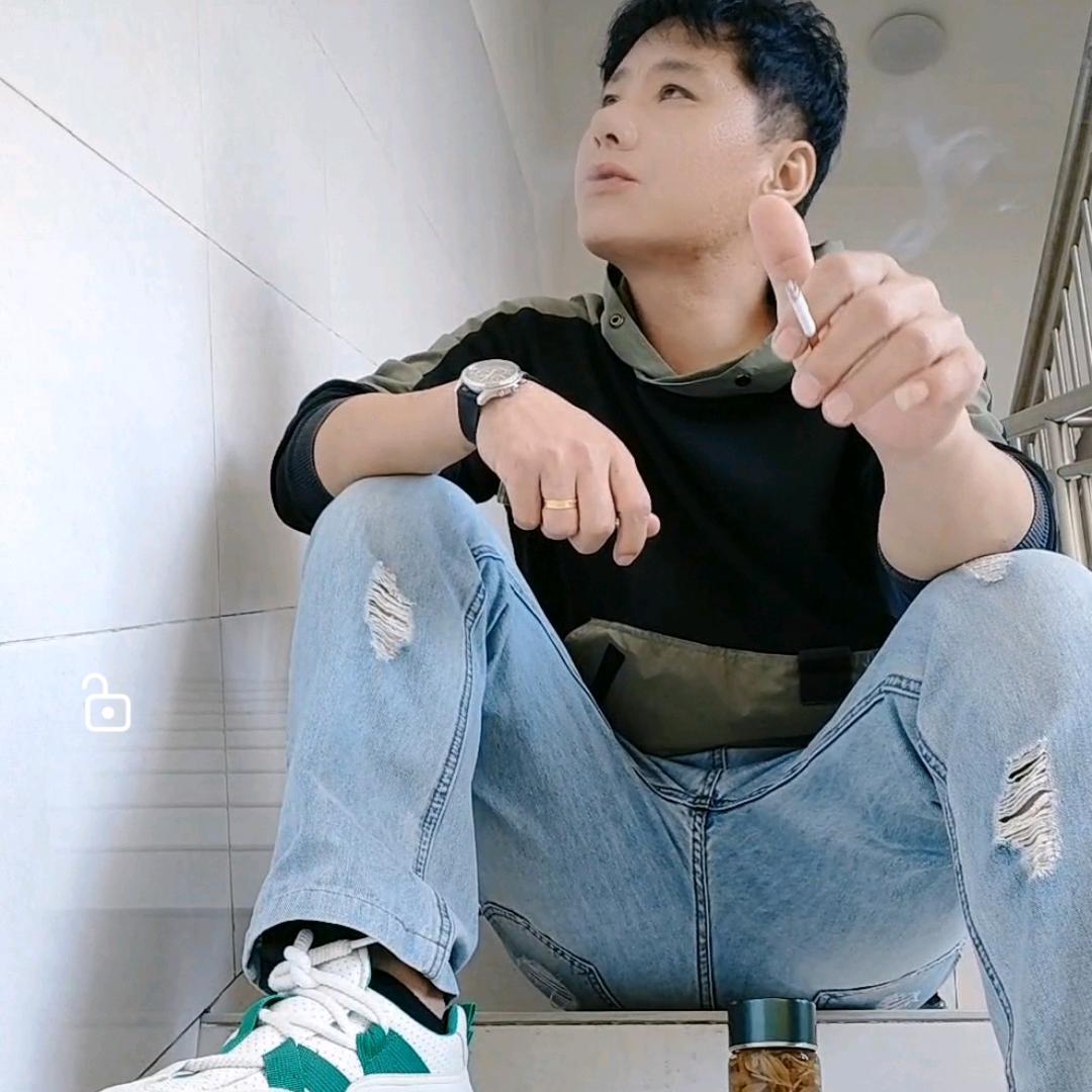 @八里东哥(承蒙抬爱)