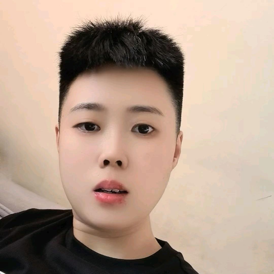 晨晨(讲故事)
