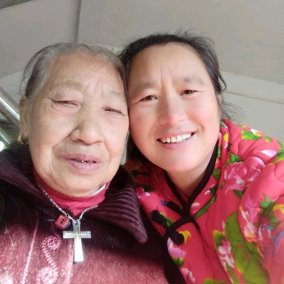 李小英888