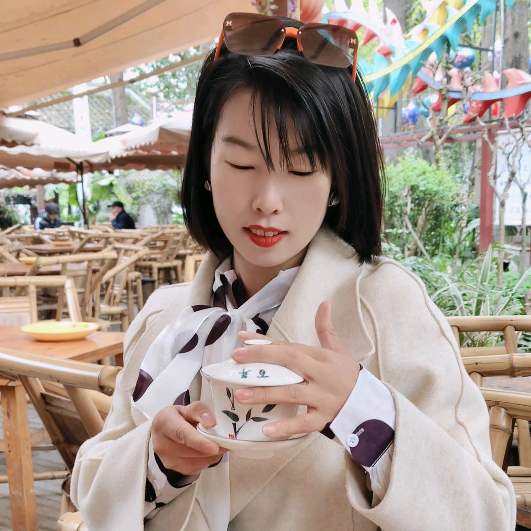 娃娃谷哈丽老师【国际社区园】