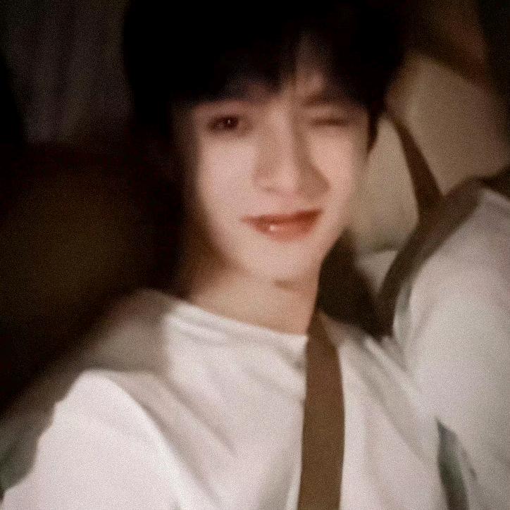 🌈晚上几点睡🌈