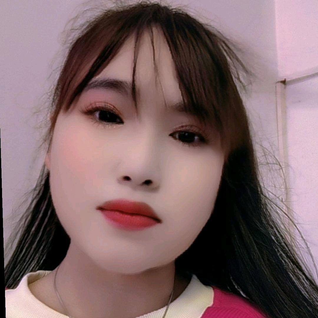 王霞