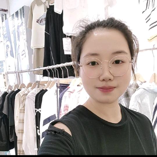 爱西西and贝贝媞妮青少年装