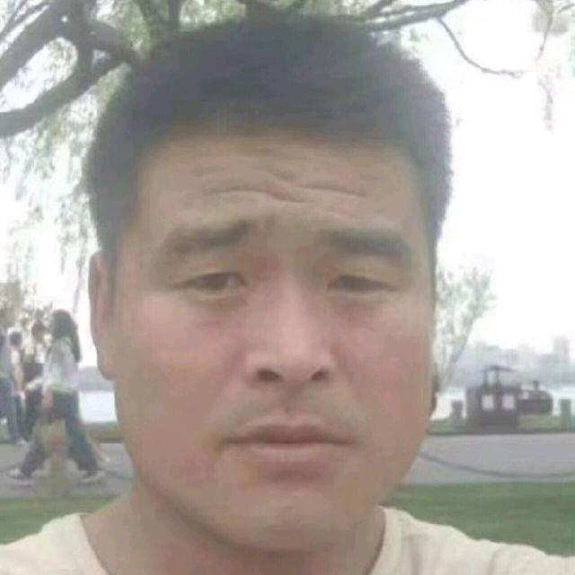 黄中晓汽人精。