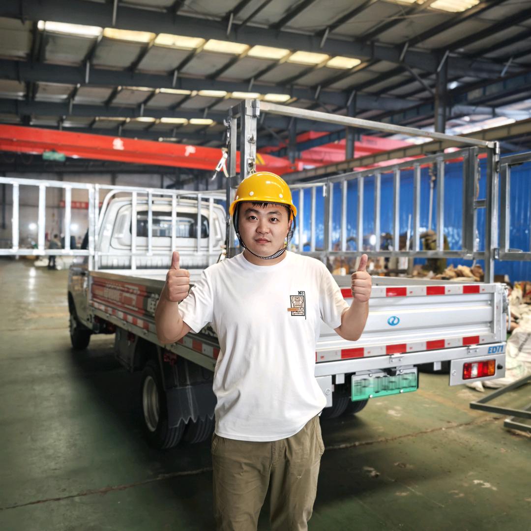 小黄帽折叠高栏推拉车棚