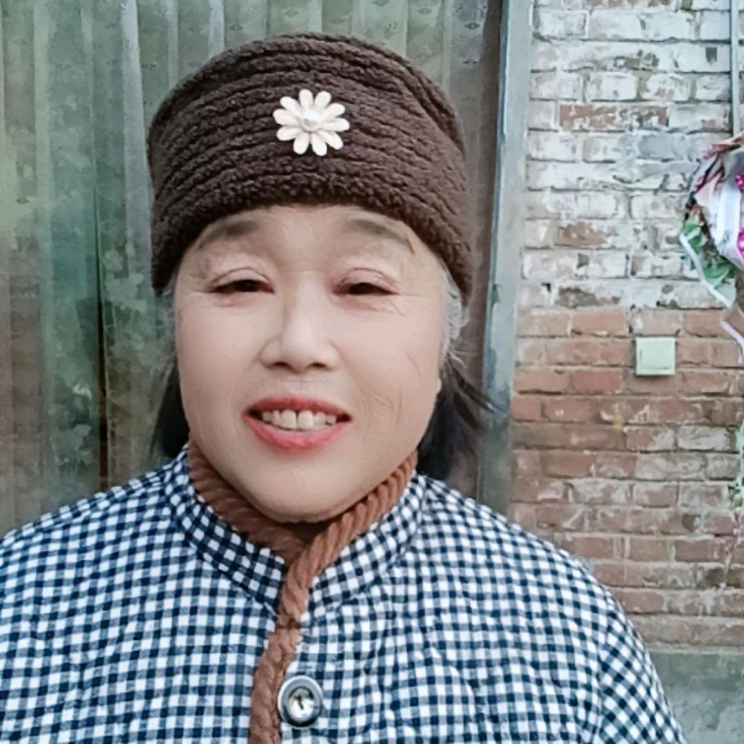 老玩童 每早8点40聊天，才艺直播