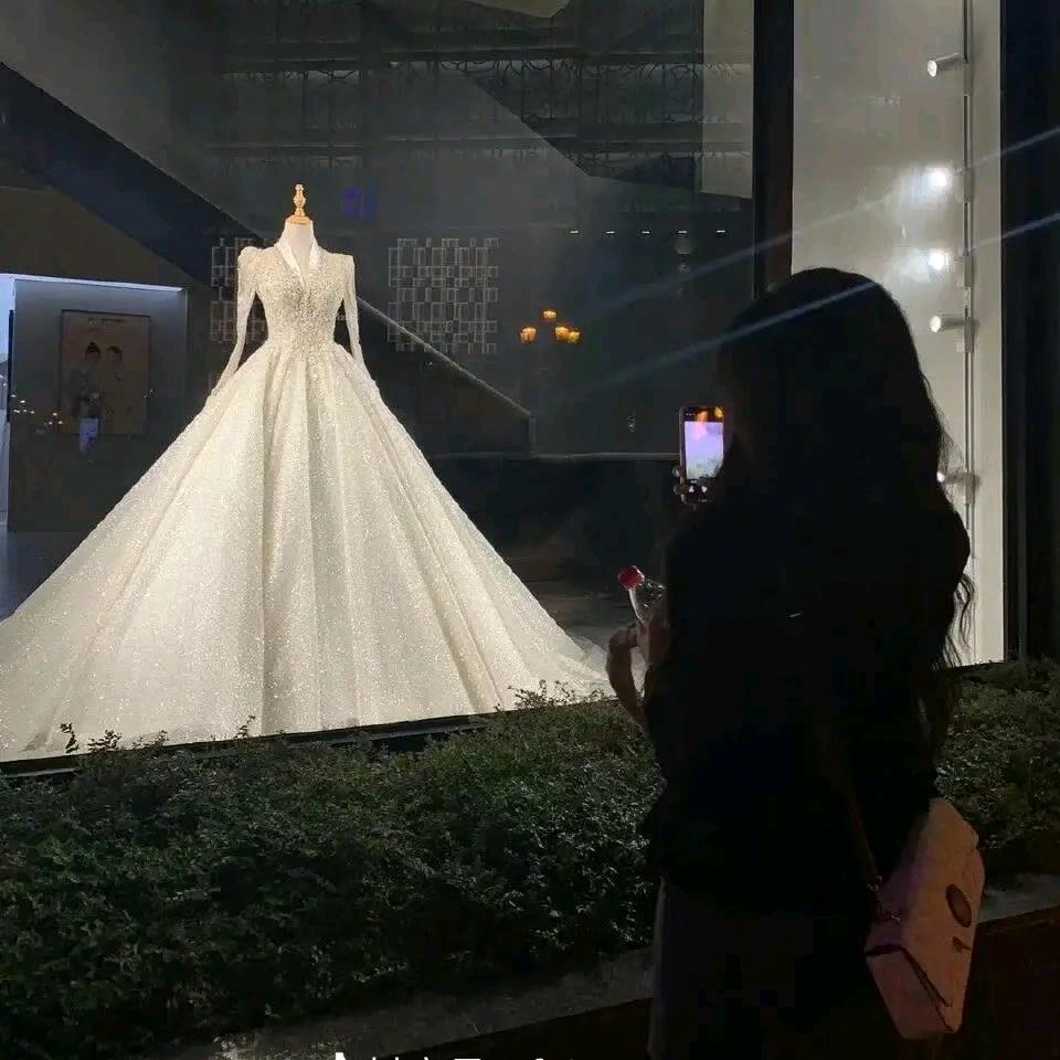 (。岁月・ω・。浅浅ノ♡ε٩(๑> ₃