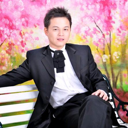 新金泰手撕酱板鸭小刘