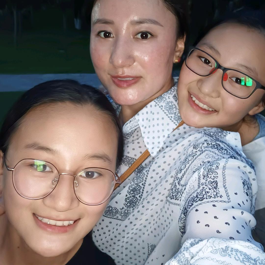 卓玛(康定到绵阳的陪读妈妈)