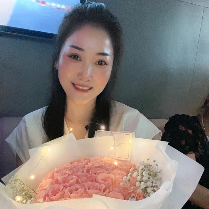 武汉灯饰霞姐