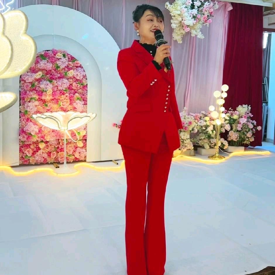 曹莉🎤