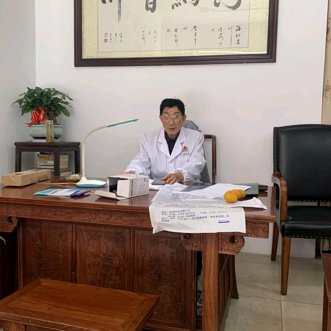 彭德平在宣風樓