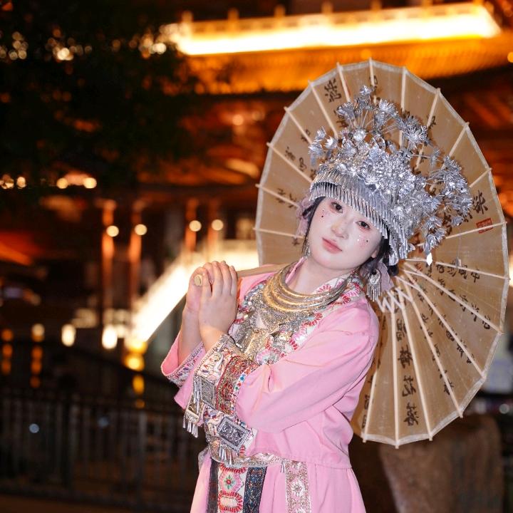 晚雪ヽ(｡◕o◕｡)ﾉ.