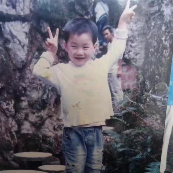 亮仔是靓仔