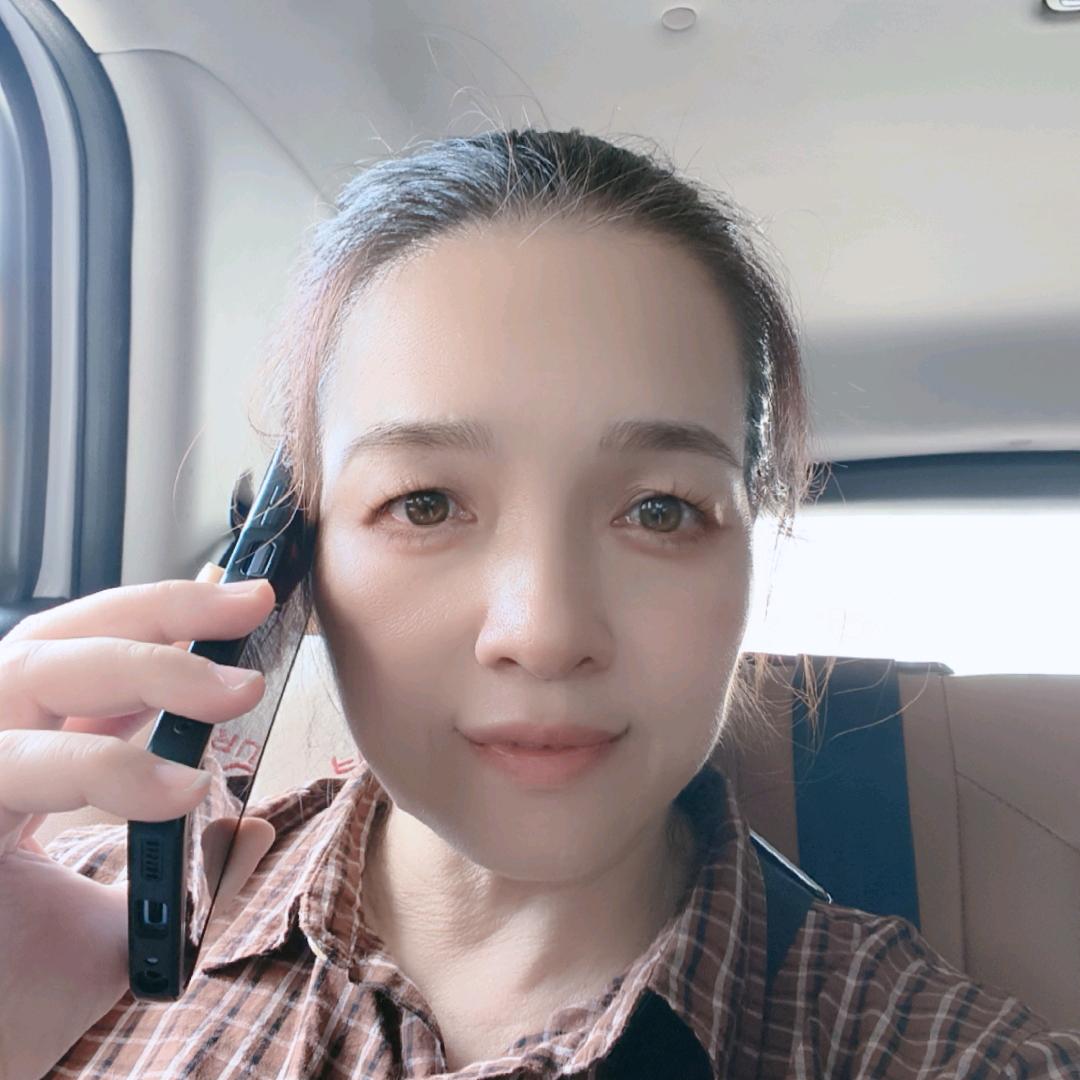 农村姑娘学唱歌
