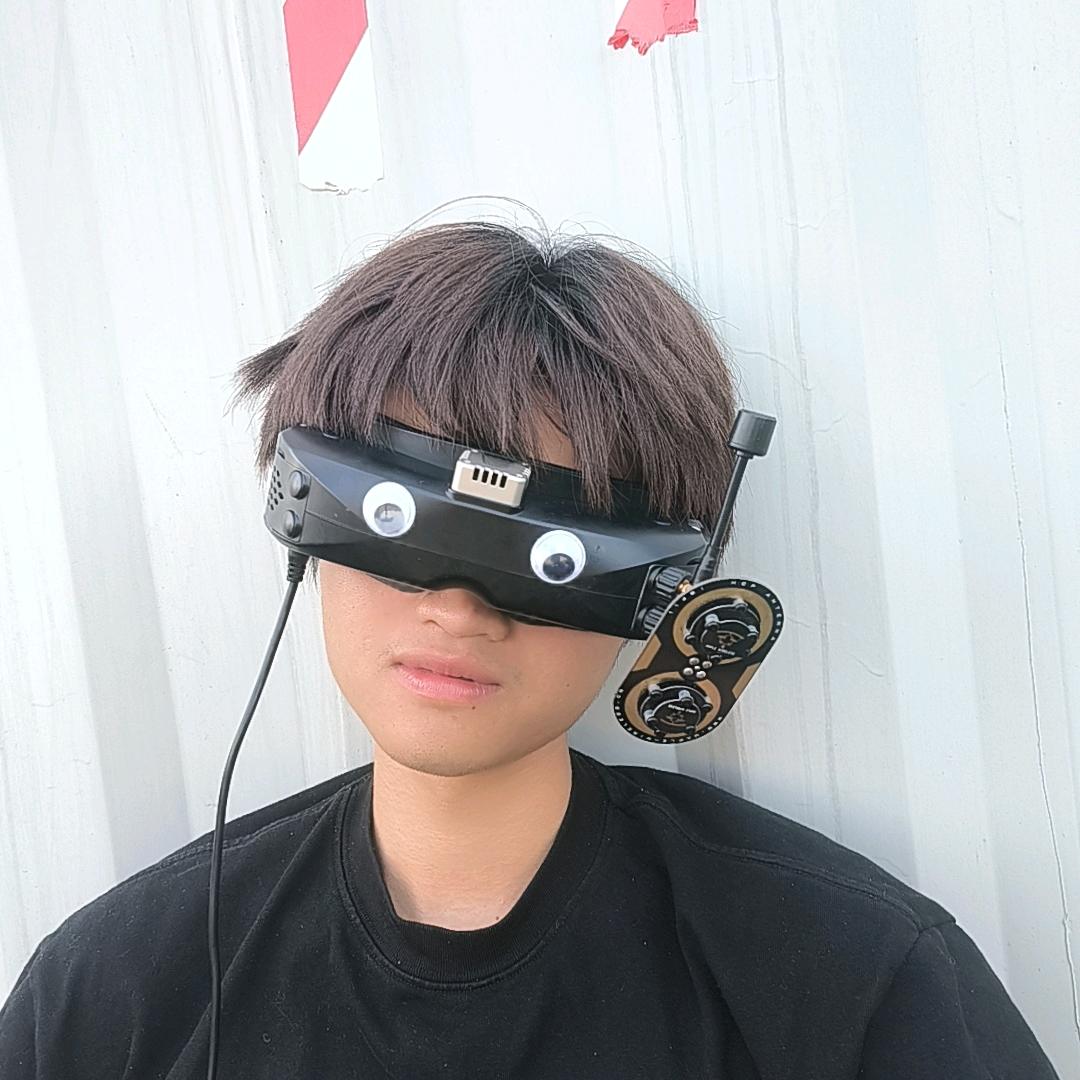 黄哪跑FPV